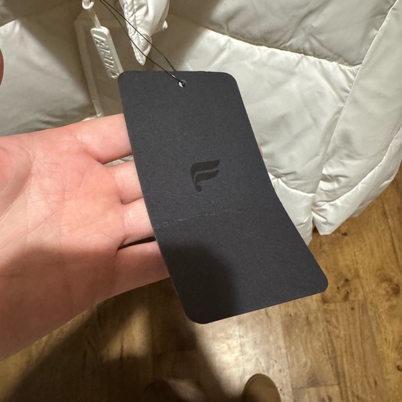 Fabletics White Puffer Jacket - Picture 5 of 5